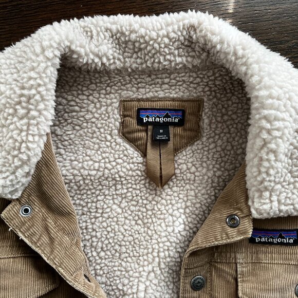 Patagonia Men's Tan Pile-Lined Jacket - Picture 2 of 3